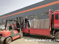 康华水箱产品发货装车